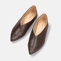 2026AWBI：ポインテッドトゥ フラット バブーシュ（137）ダークブラウン/mamian（マミアン）