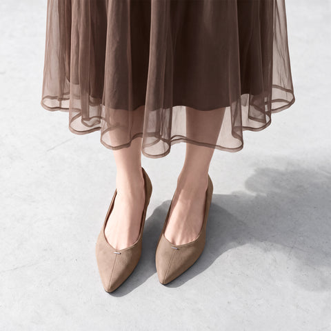 予約：2026AW：メタルパーツ フラットシューズ（m17064）グレージュS