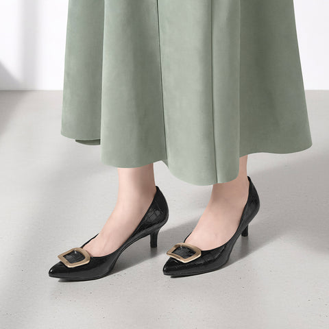 2025AW：ポインテッドトゥ バックル パンプス（m55224）ブラックCR/mamian（マミアン）