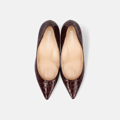 予約：2025AW：iCoN COLORS：ポインテッドトゥ クロコ型押し パンプス（C76534）ボルドーCR/mamian（マミアン）