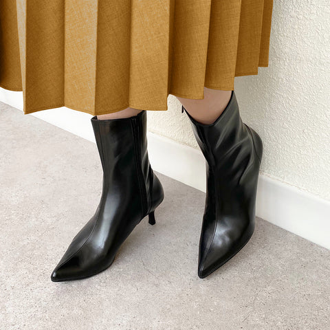 2025AW：ポインテッドトゥ ショートブーツ（5736）ブラック/mamian（マミアン）